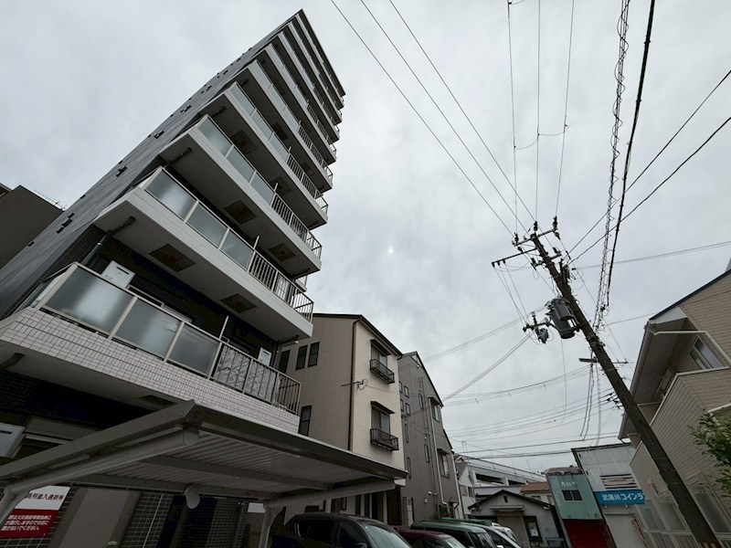 ワールドアイURBAN GATEの外観