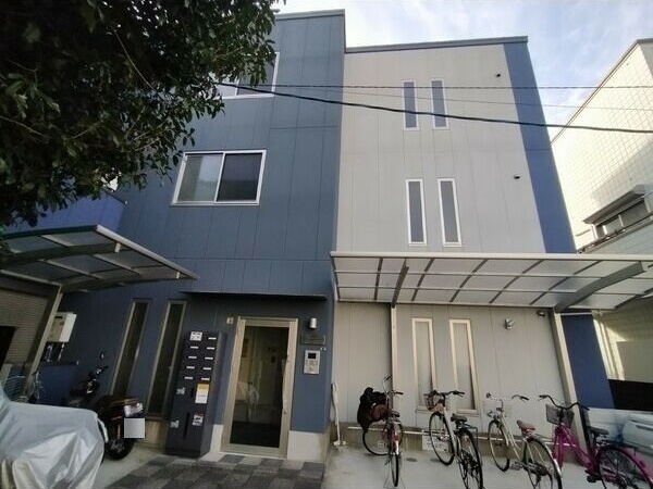 SQUARE9豊中の外観