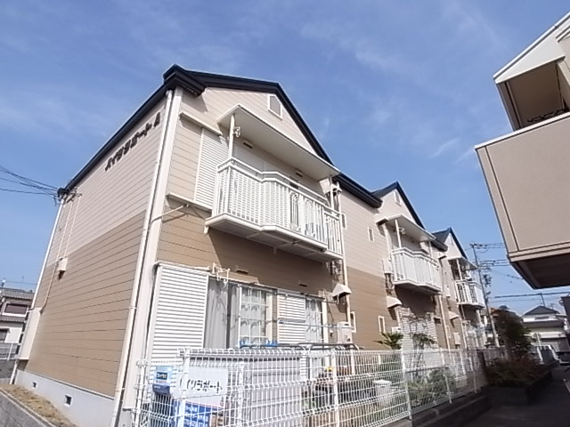 ハイツラポートの外観