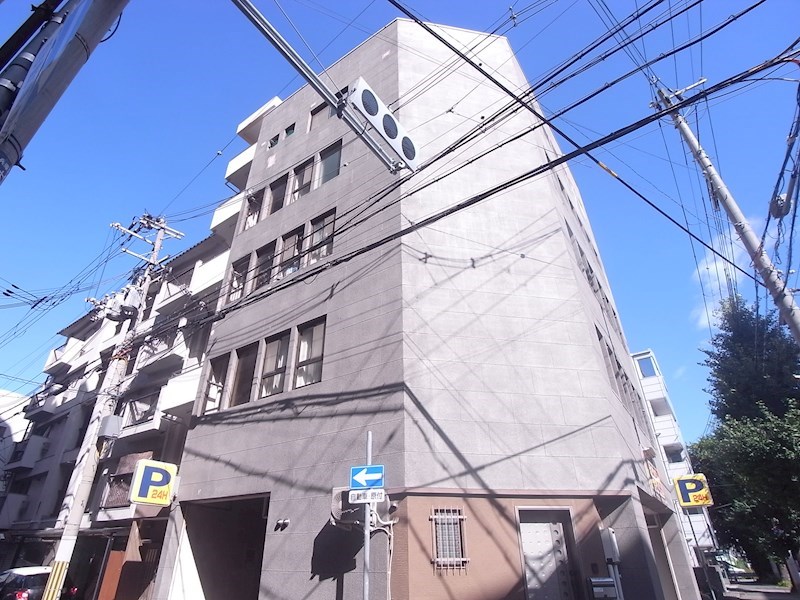 エルパラッツォ塚本の外観