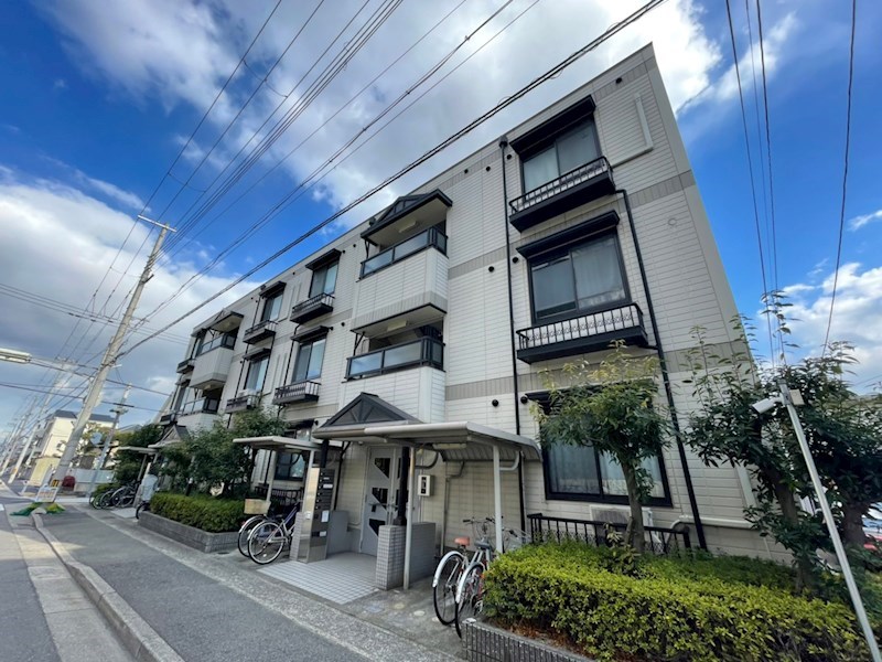 セルビシオ本山の外観