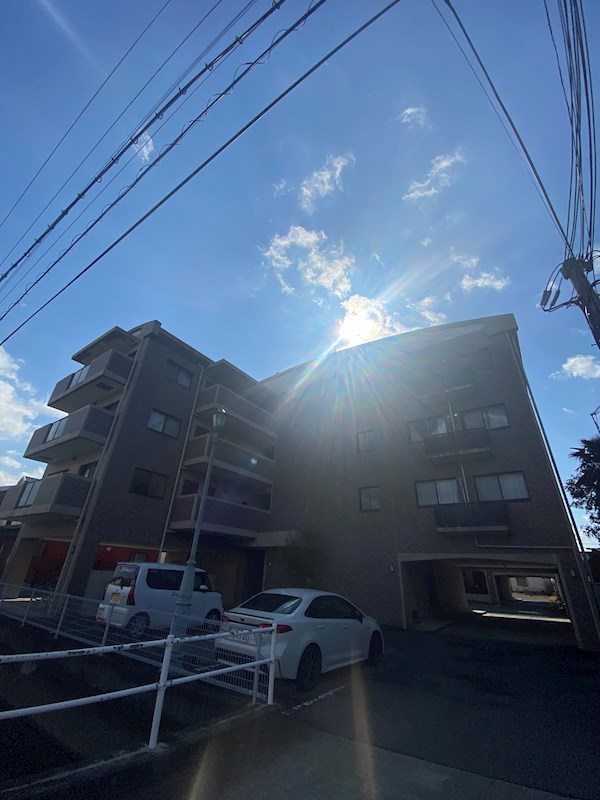 ツインピアAの外観