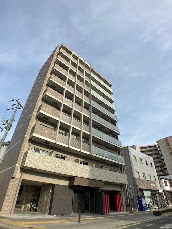 セオリー大阪フルールの外観