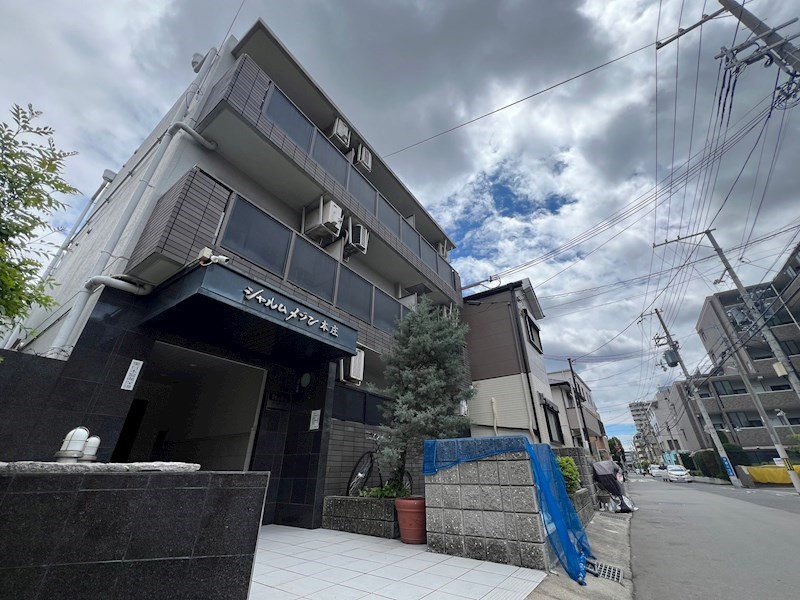 シャルムメゾン本庄の外観