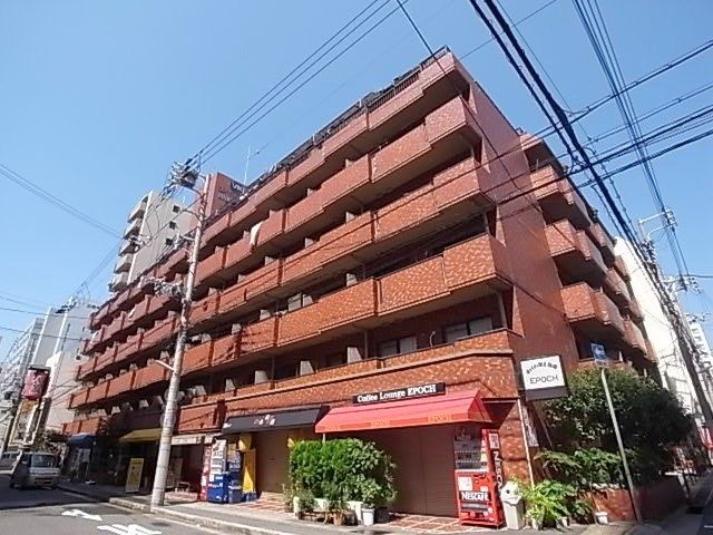 コスモプラザ三宮の外観