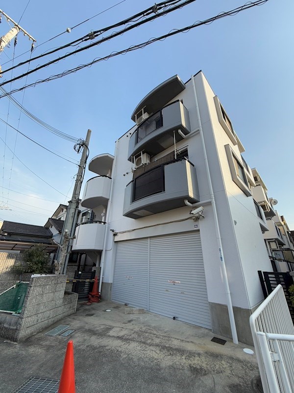 メゾンドマール学園前の外観
