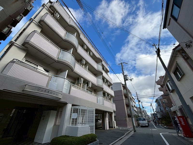 ジュネス南塚口の外観