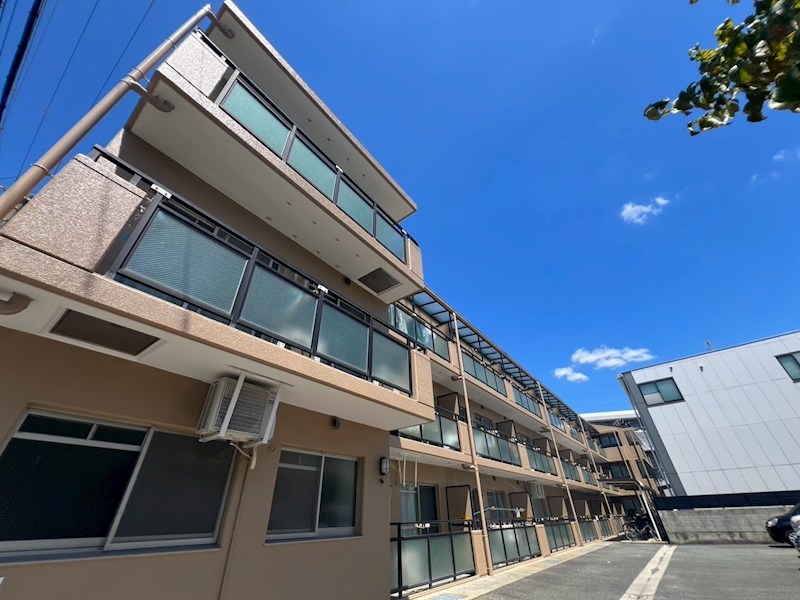 ブバリア園田の外観