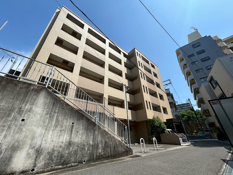 ウォームスヴィル神戸元町JPの外観