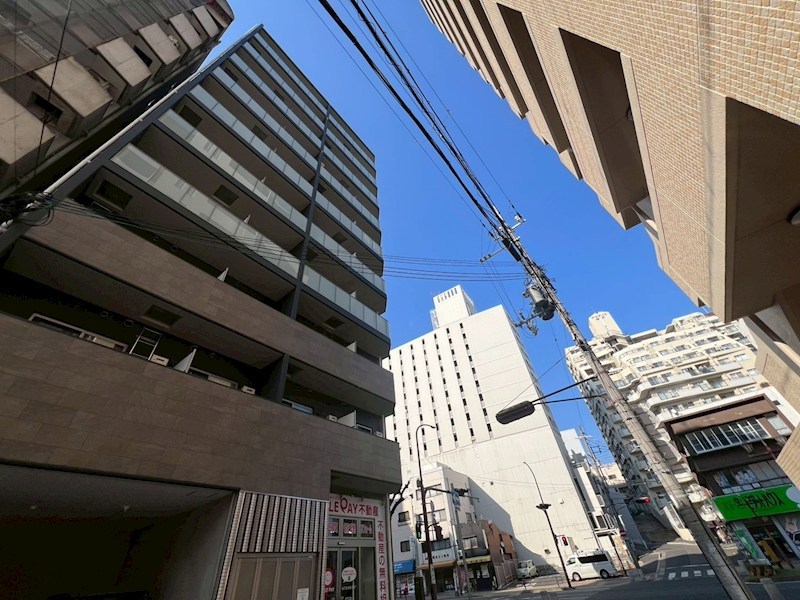 u-ro湊川公園前の外観