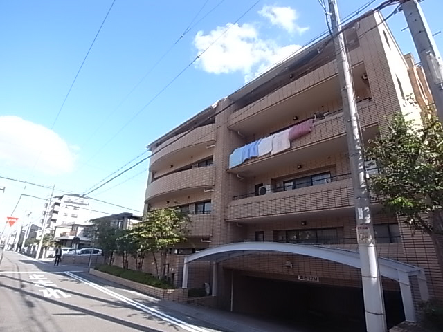 ベルレーブ本山の外観