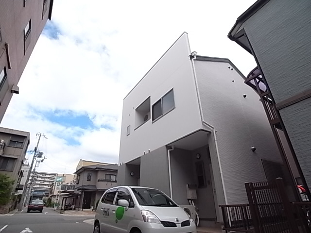 ツル菅原ハイツの外観