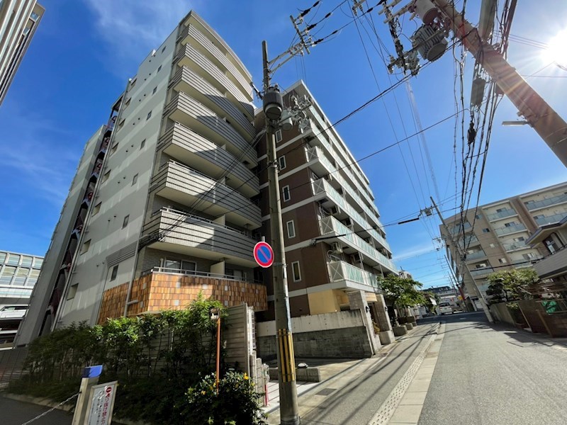 グラーツィア東灘の外観