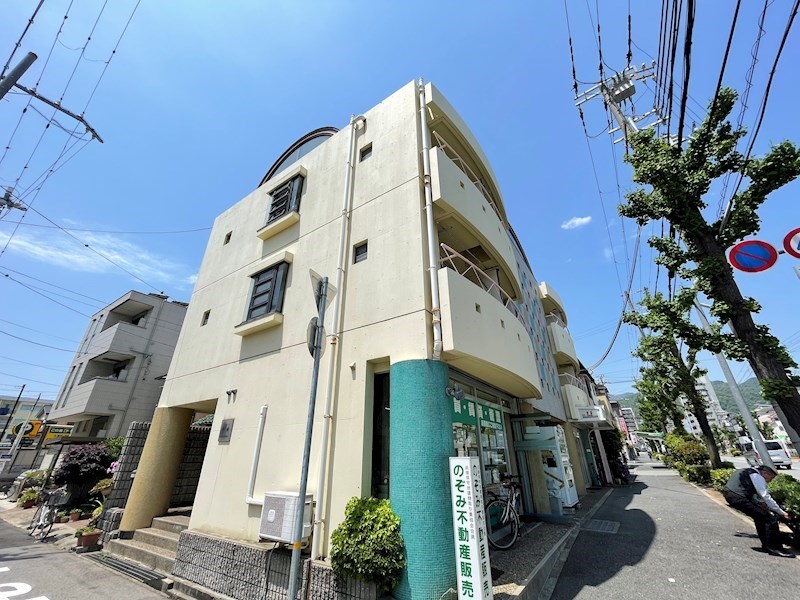 ハイグレード甲南の外観