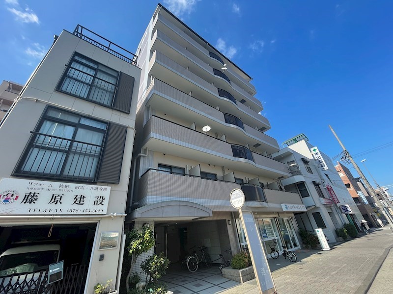 サンハウス本山の外観
