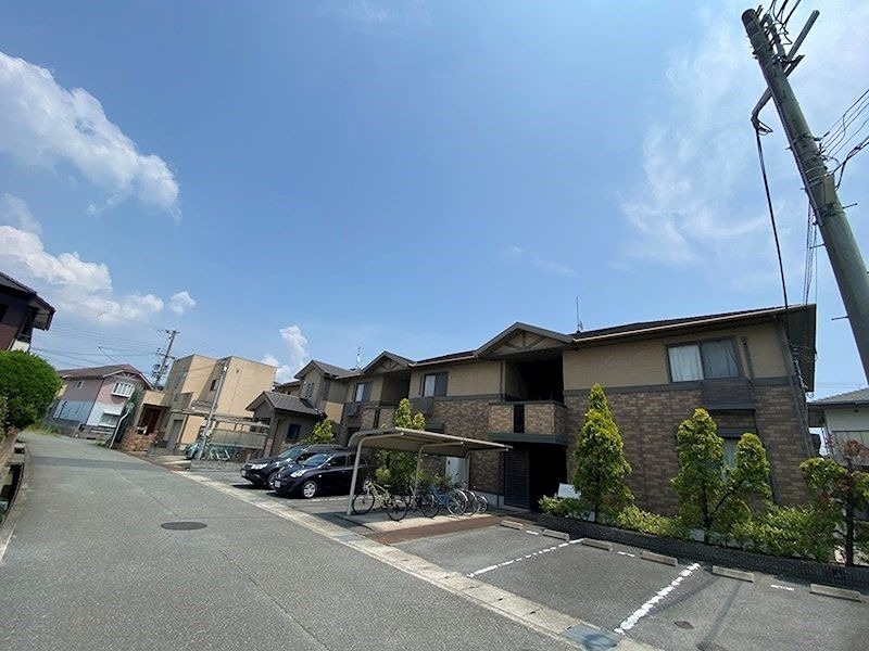 コンフォート春日の外観