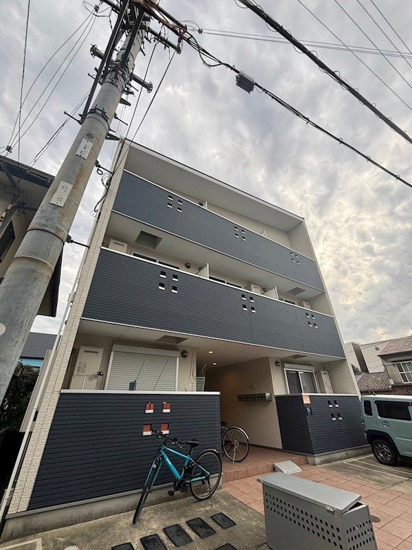 GM　HILLS　加島の外観