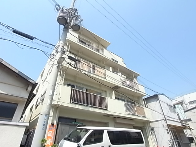 神装コーポの外観