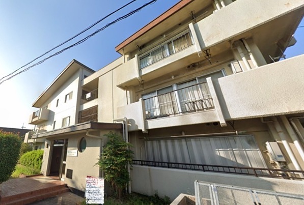 ラカーサ上野西の外観