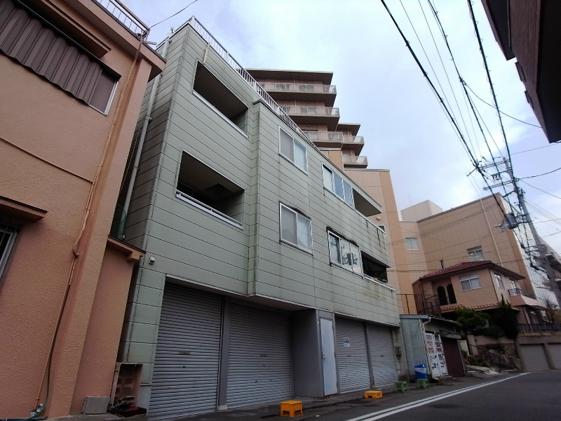 高橋マンションの外観