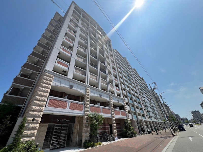 Luxe神戸WESTの外観