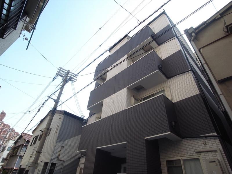 パイン神戸三宮の外観