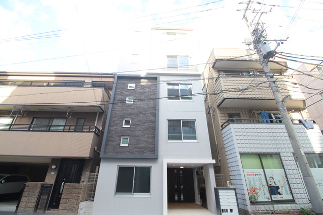 CASA FIORE日暮里の外観