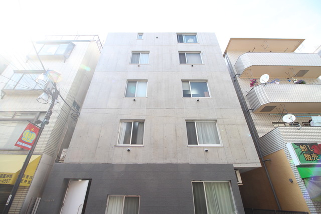 アルトパレスの外観