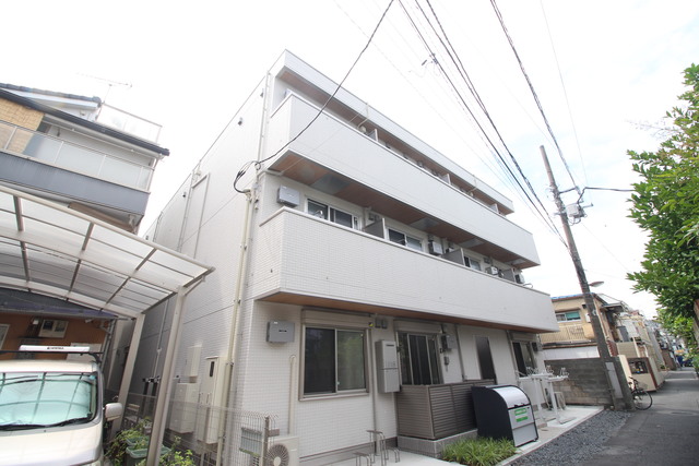 グラナーデ東日暮里の外観