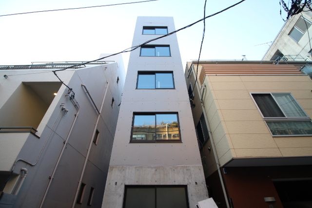 ラフォート上野根岸の外観