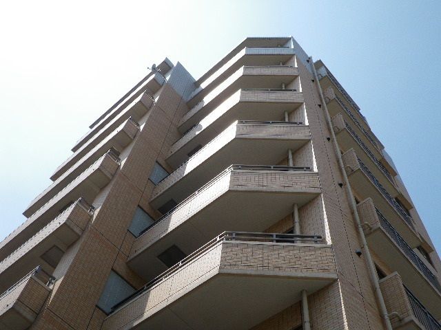 レジディア根岸の外観