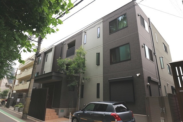 クレイン西日暮里の外観