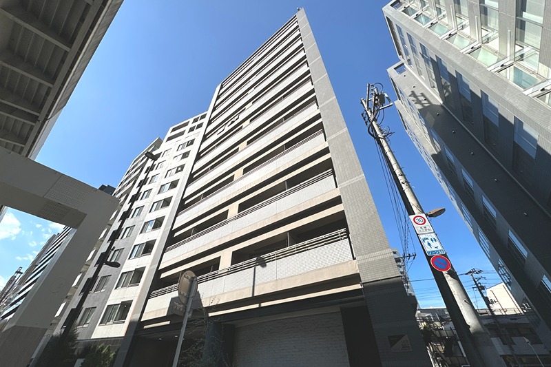 アブレスト西日暮里の外観
