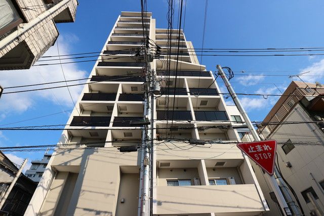 プラウドフラット日暮里の外観