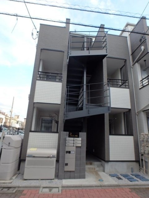 アルシオーネ町屋の外観