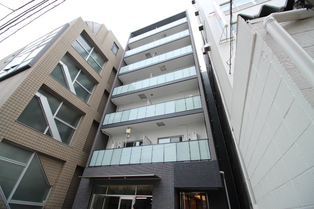 コスモリード東日暮里の外観