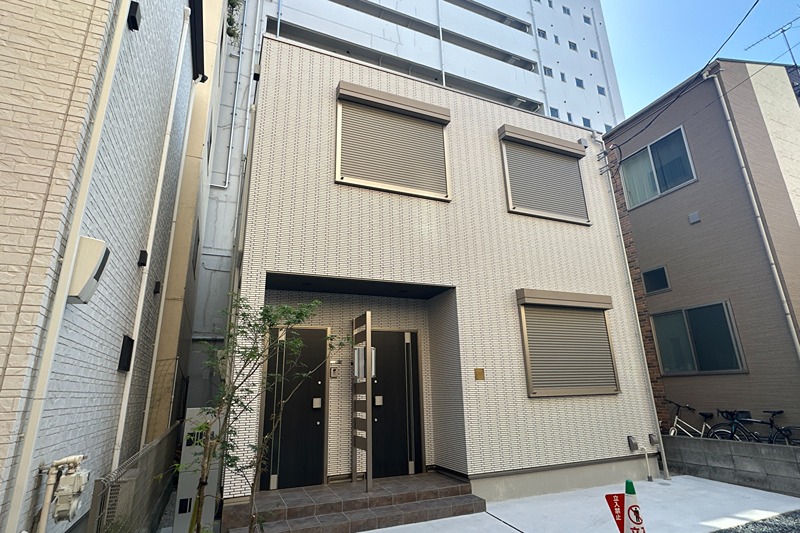 根岸コスモポリタンの外観
