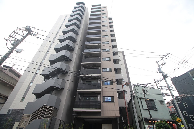 クラリティア西日暮里の外観