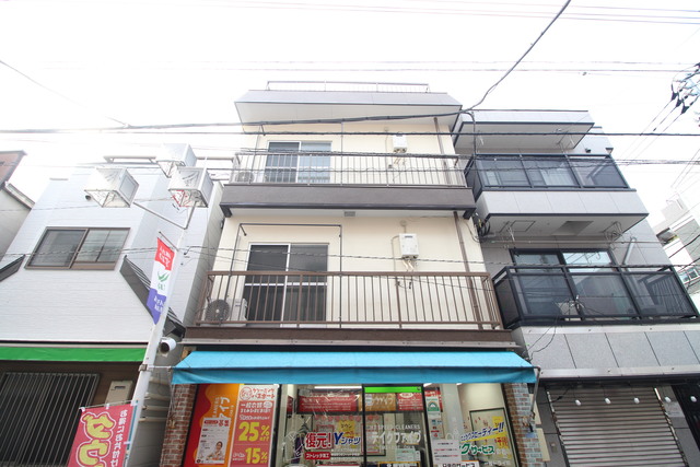 青葉マンションの外観