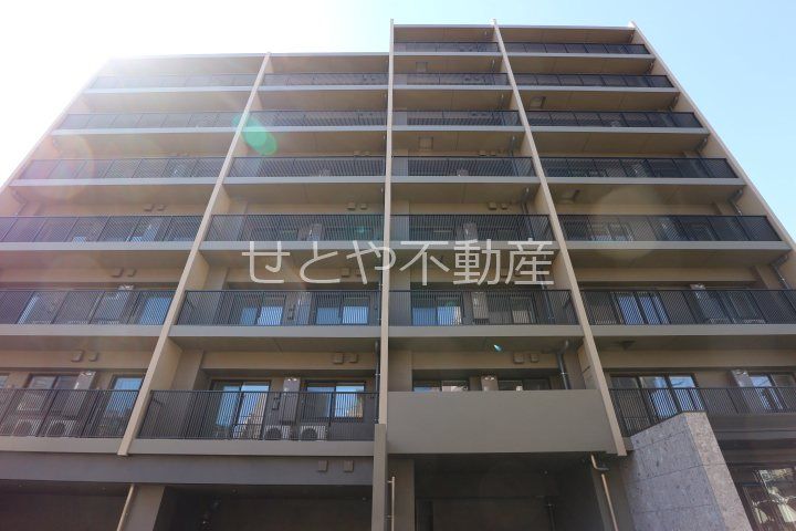 シーズンフラッツ町屋の外観