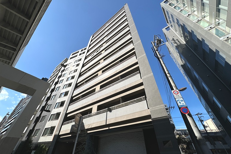 アブレスト西日暮里の外観