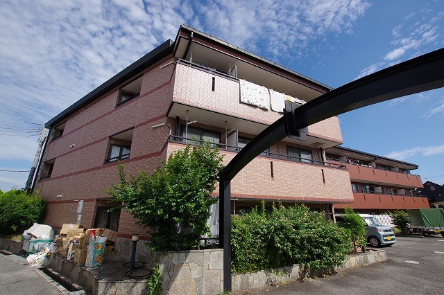レオン友田