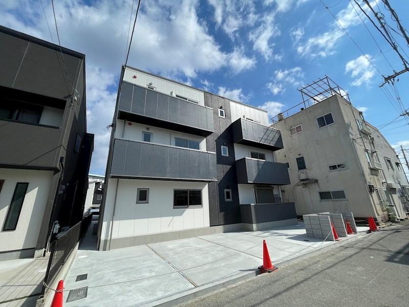 ＭＡＶＥＲＩＣＫ　ＭＡＫＩＮＯ